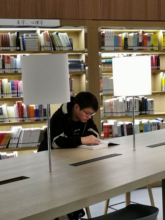 说明: D:\2026年国际足联世界杯\我的文件\就业\2019-2020一学期\品学之星统计\许迎庆\许迎庆.jpg